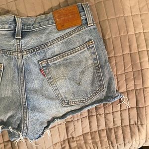 Levi 501 Jean shorts size 27